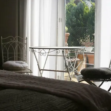 Gartenzimmer *
